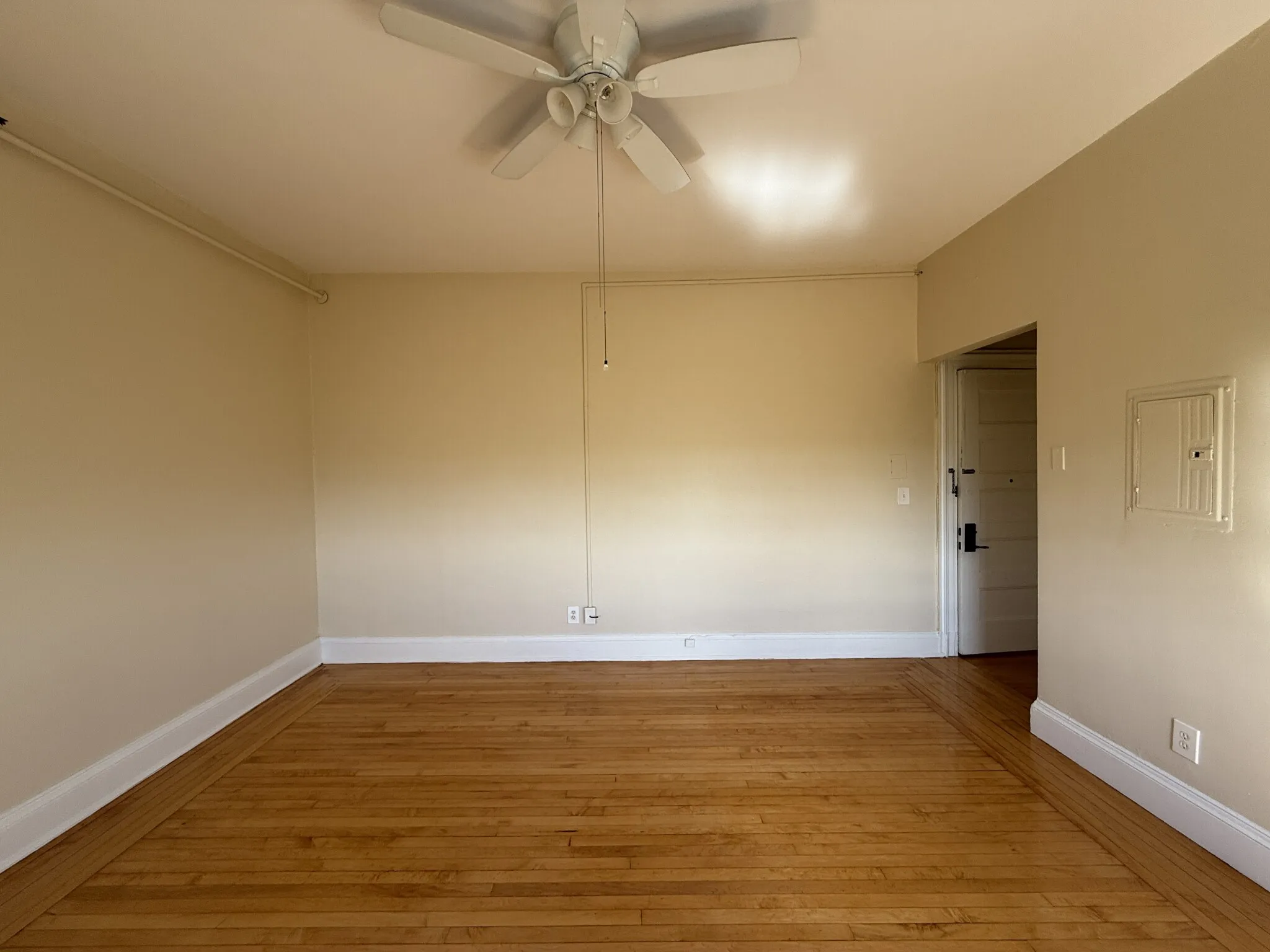 1470 Beacon St, Corey Hill