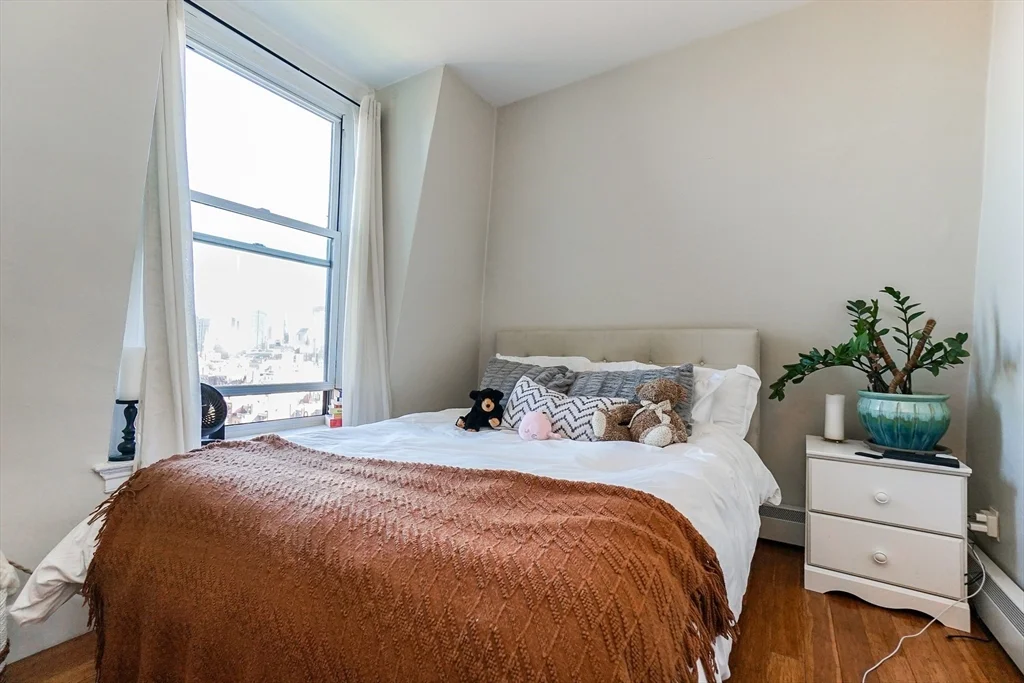 483 Beacon St, Back Bay