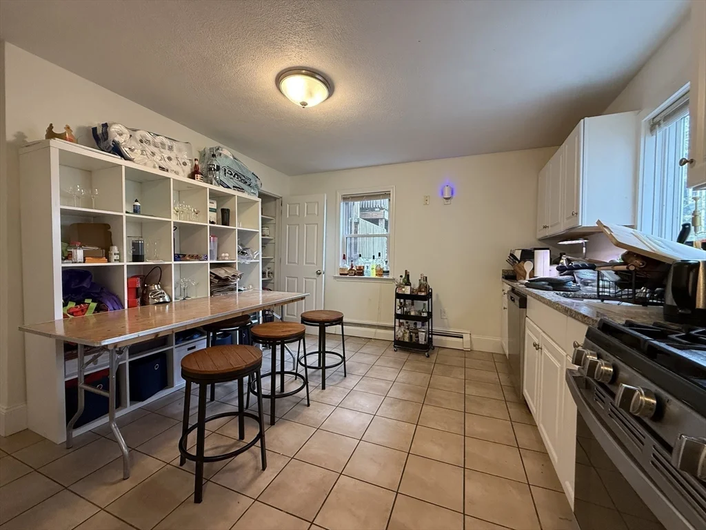 235 Charles St, East Cambridge