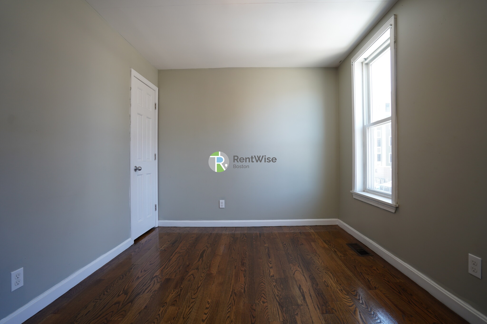 36 L St, South Boston