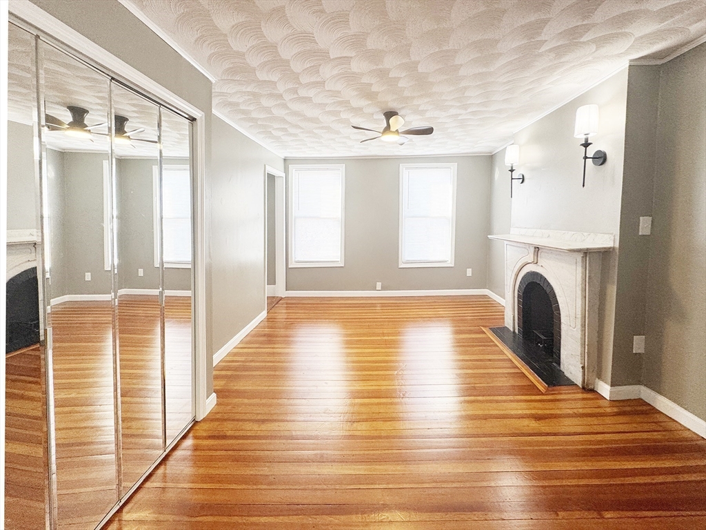 19 Saratoga St, East Boston