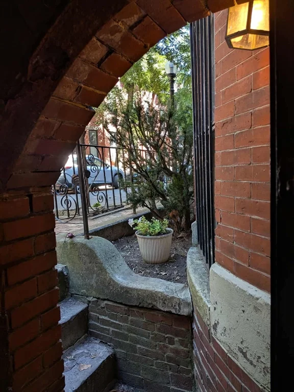 11 Cazenove St, South End