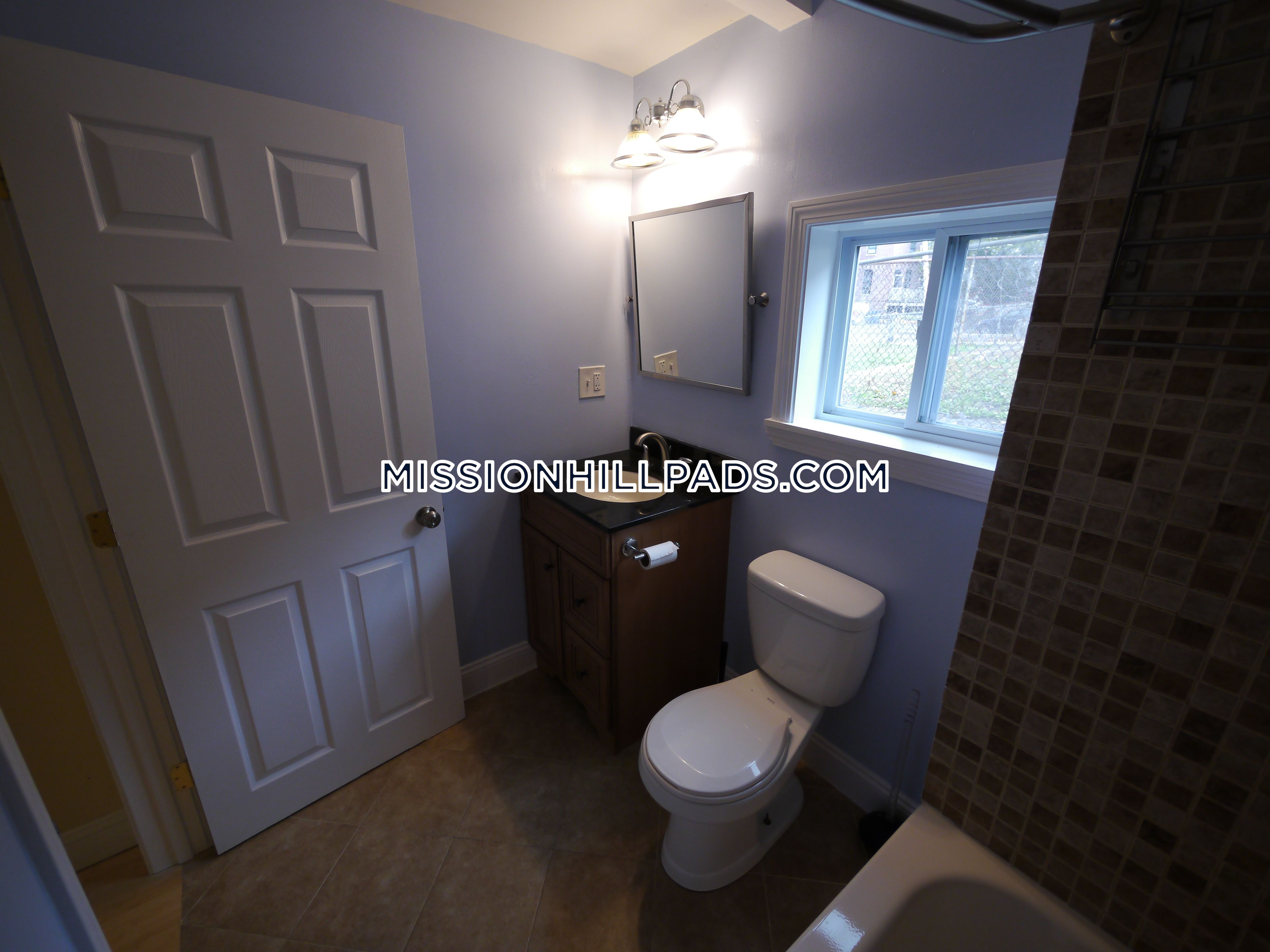 4 bed, 2 bath apartment for rent at 5 Saint James Pl Unit 1, Roxbury — photo 11 of 13