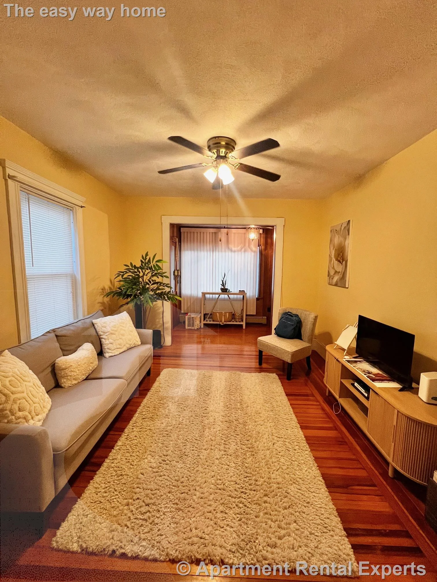 122 Willis Ave, Tufts