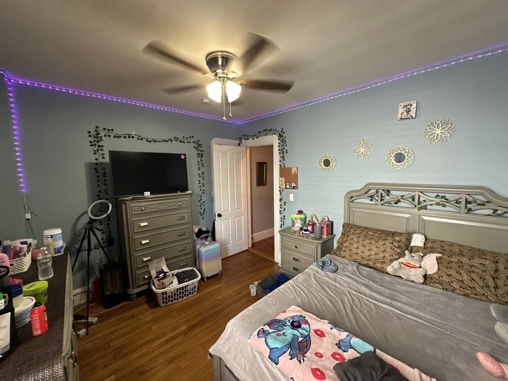 158 Neponset Ave, Dorchester