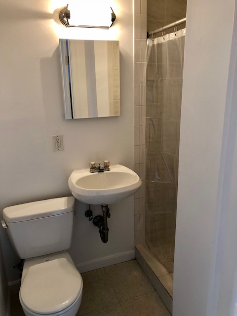 1061 Beacon St, Longwood