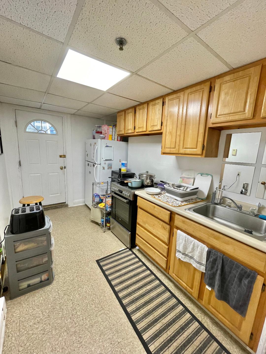 1061 Beacon St, Longwood