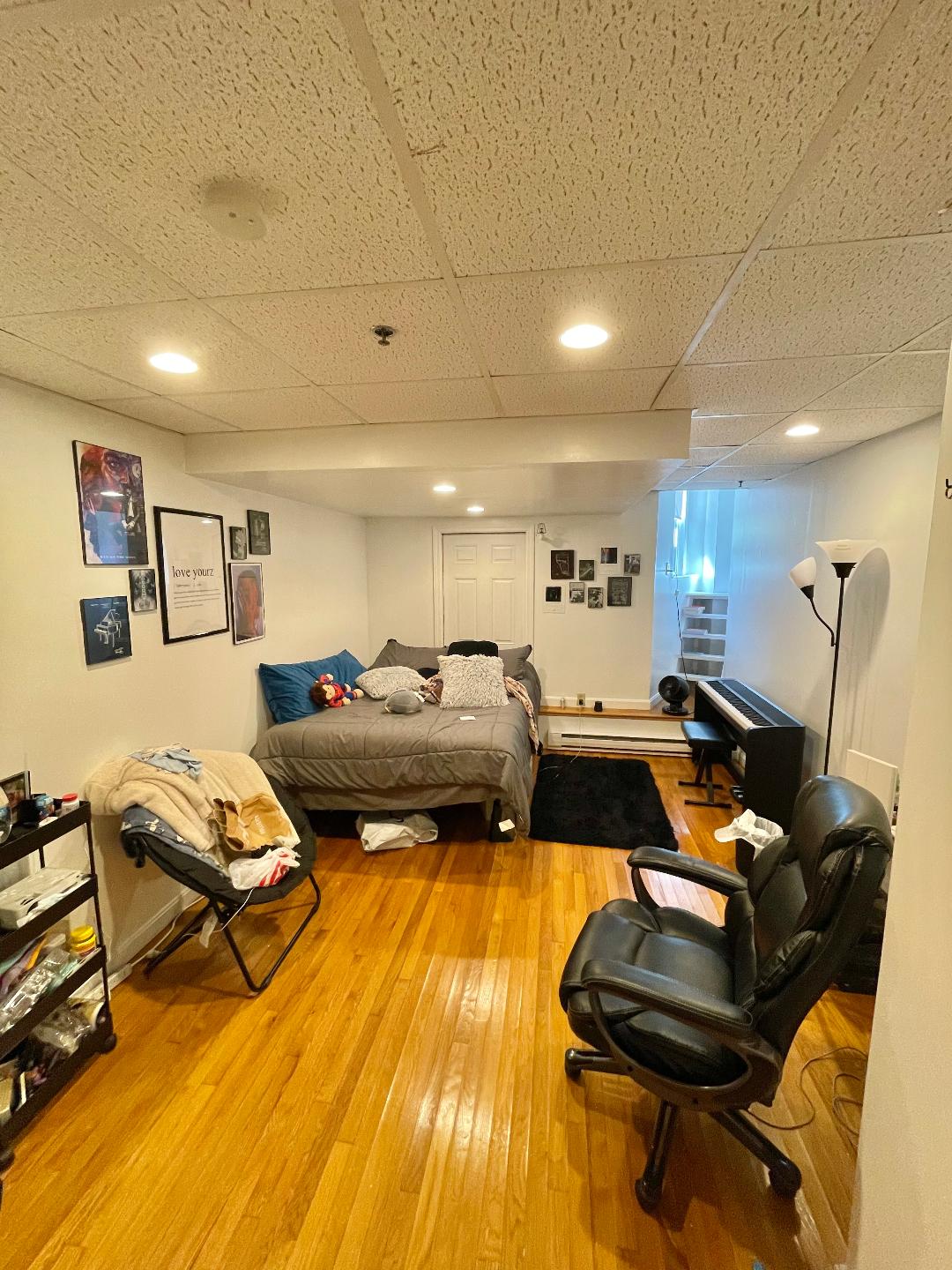 1061 Beacon St, Longwood