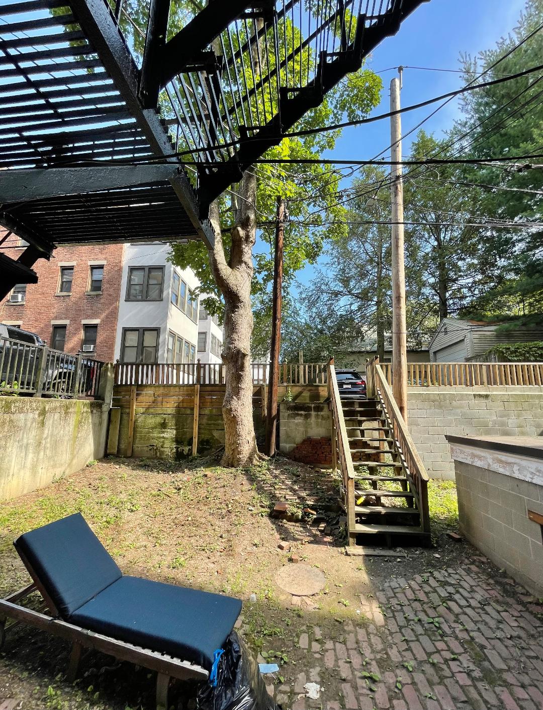 1061 Beacon St, Longwood