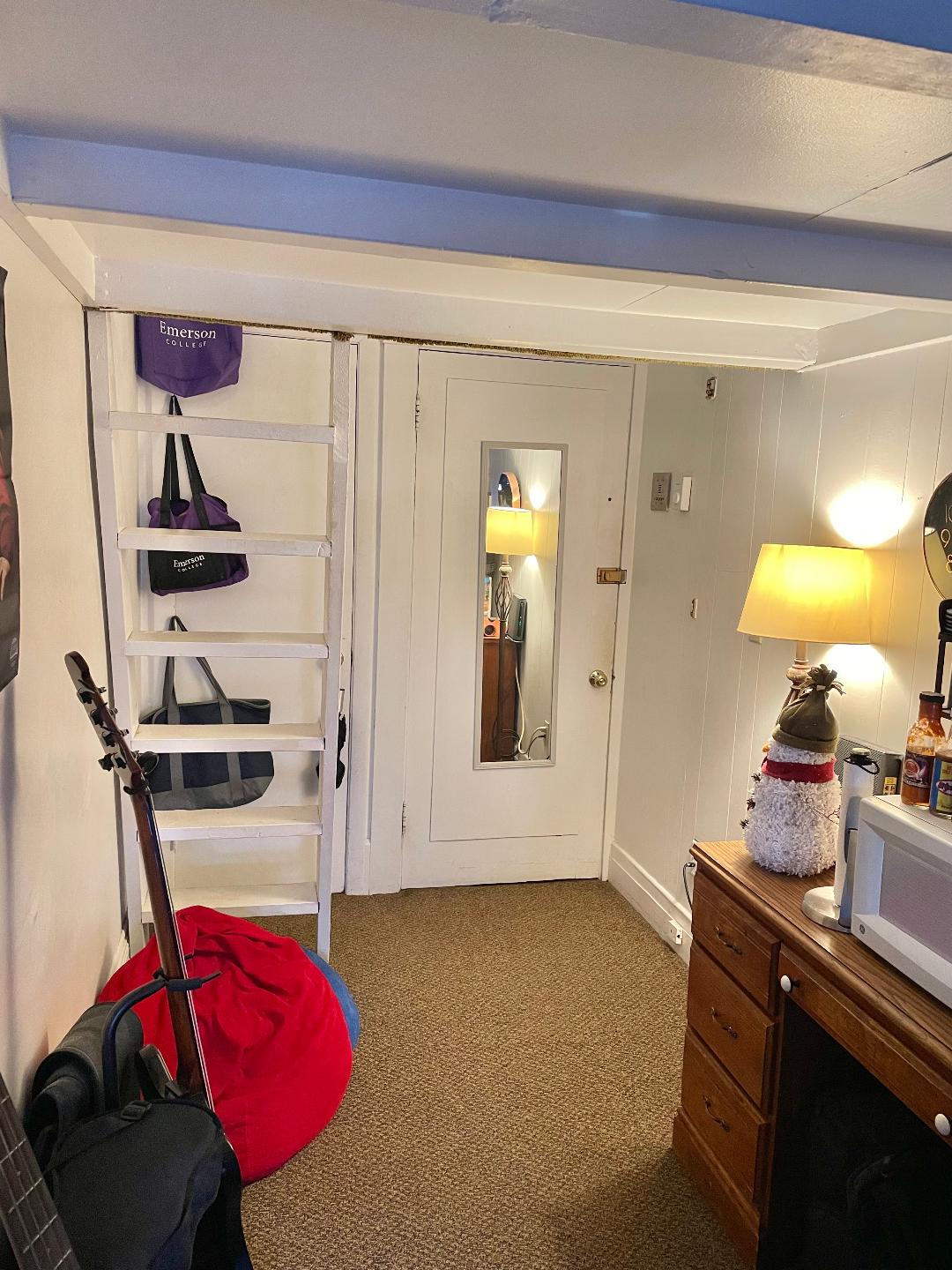 248 Newbury St, Back Bay