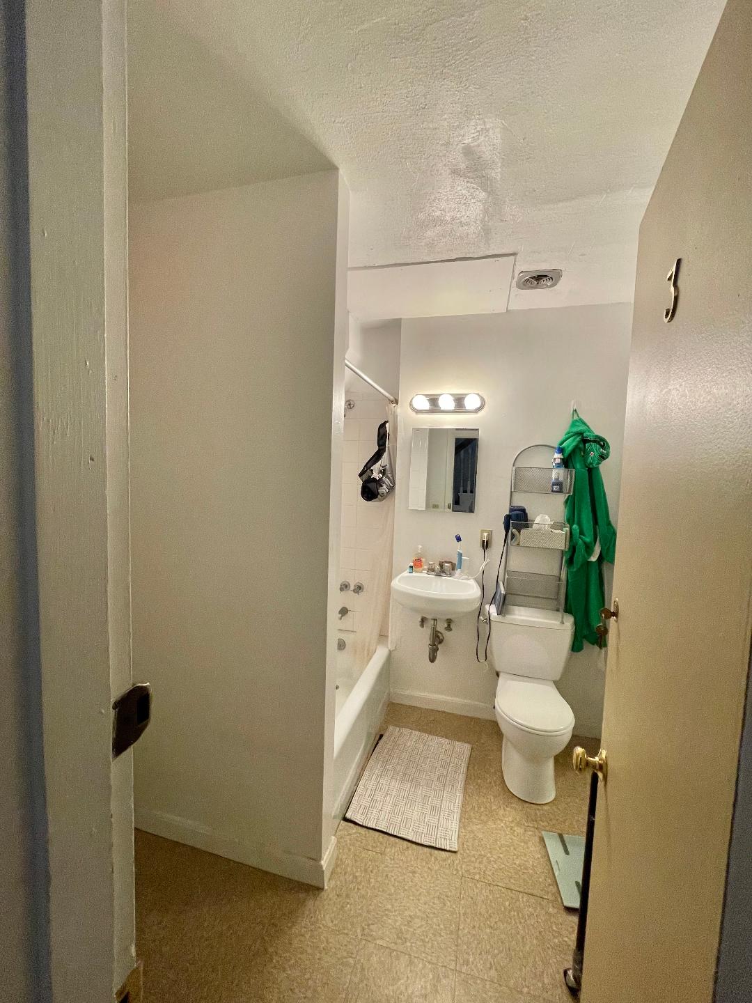 248 Newbury St, Back Bay