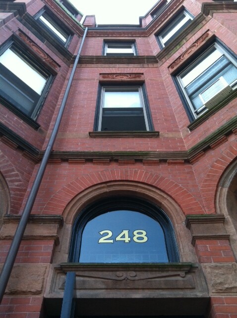 248 Newbury St, Back Bay