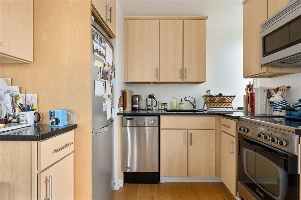 20 Chapel St, Longwood