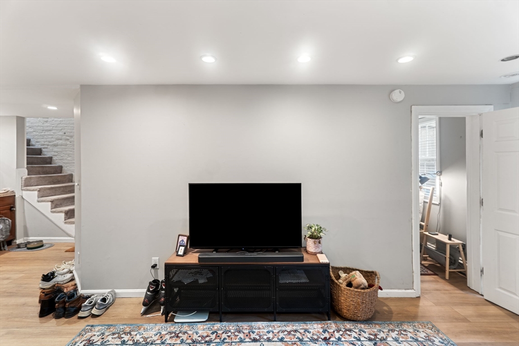 81 Waltham St, Boston