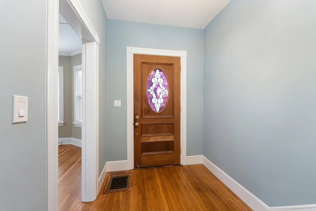 4 Prospect St, Attleboro