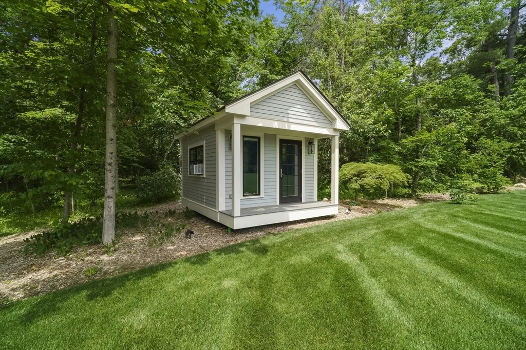 53 Heather Ln, Needham