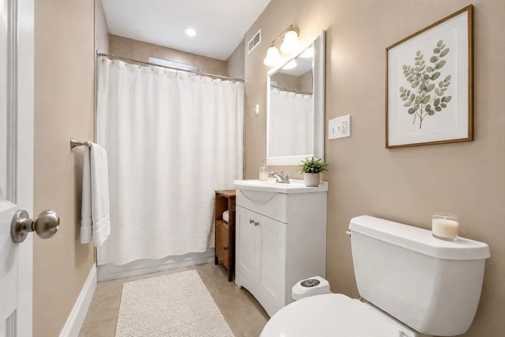 181 Harvard St, Coolidge Corner