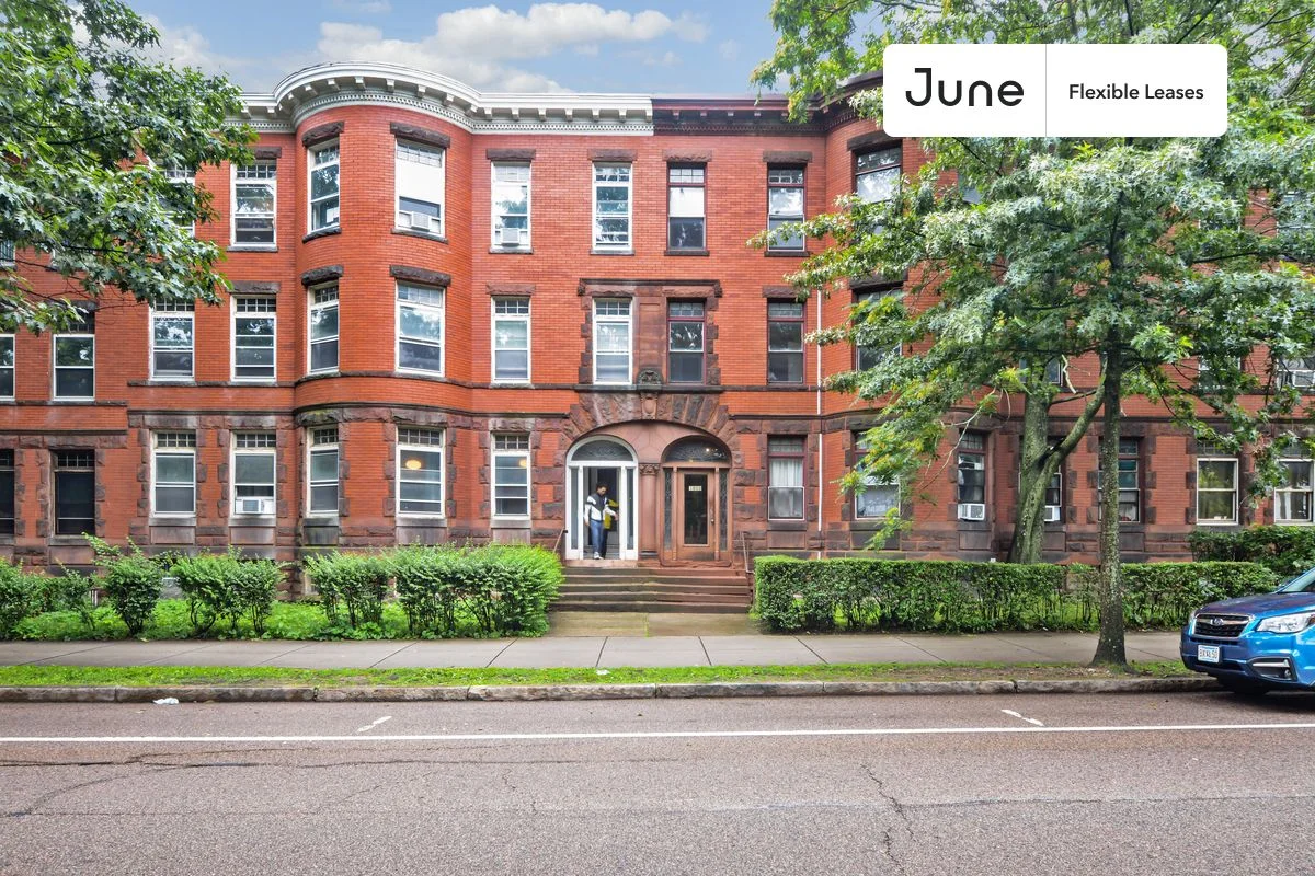 1905 Beacon St, Brookline