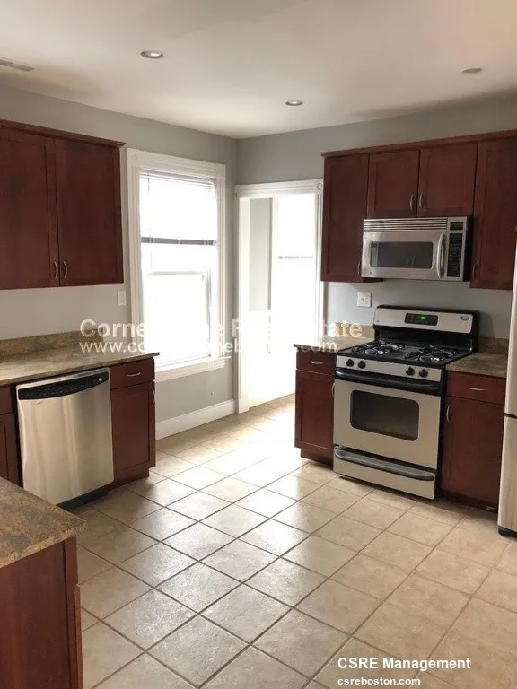 122 Calumet St, Mission Hill