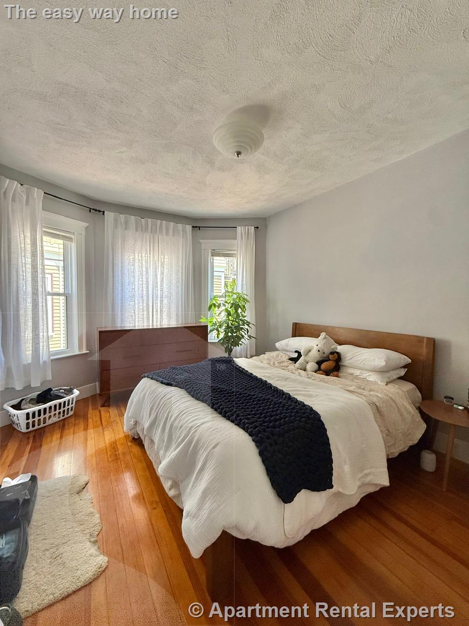 33 Pearson Ave, Davis Square