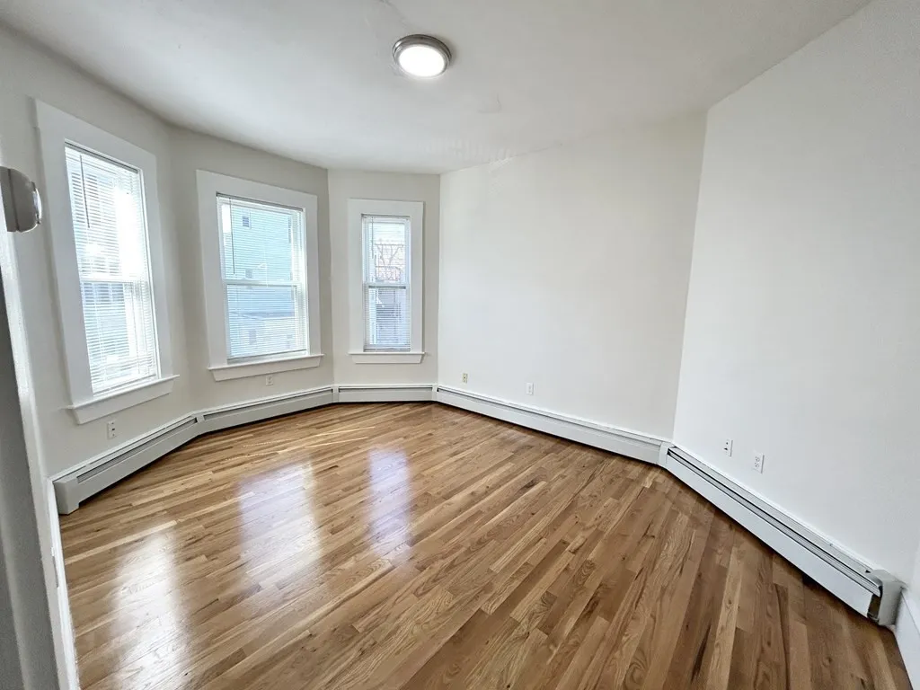 11 Elder St, Boston