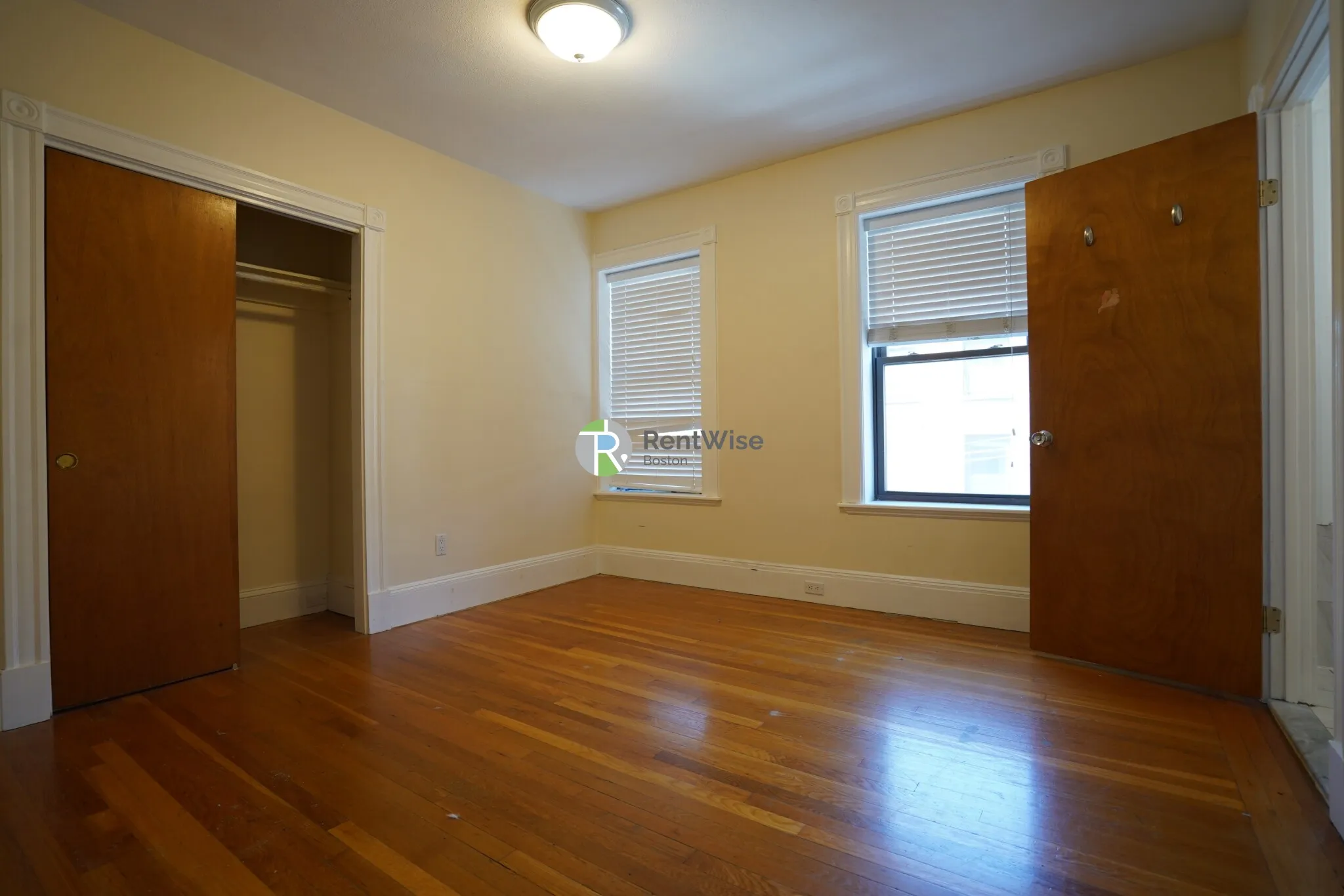 12 Dean Rd, Brookline