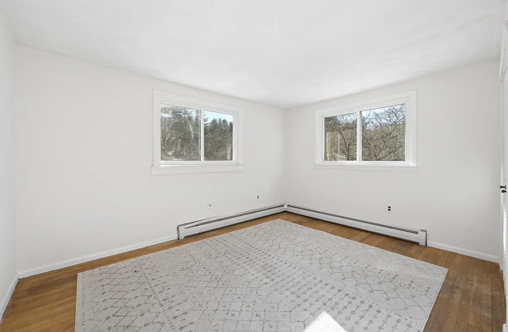 43 Little John Dr, Billerica