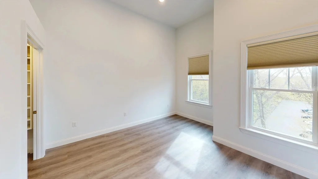 320 Middlesex Ave, Wellington
