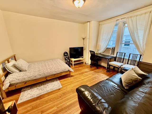 1203 Boylston St, Fenway