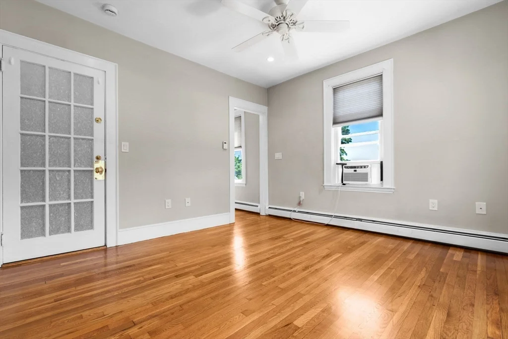 28 Poplar St, Danvers