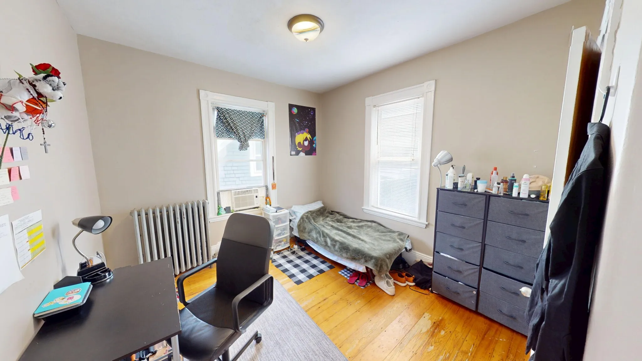 8 Sunset St, Mission Hill