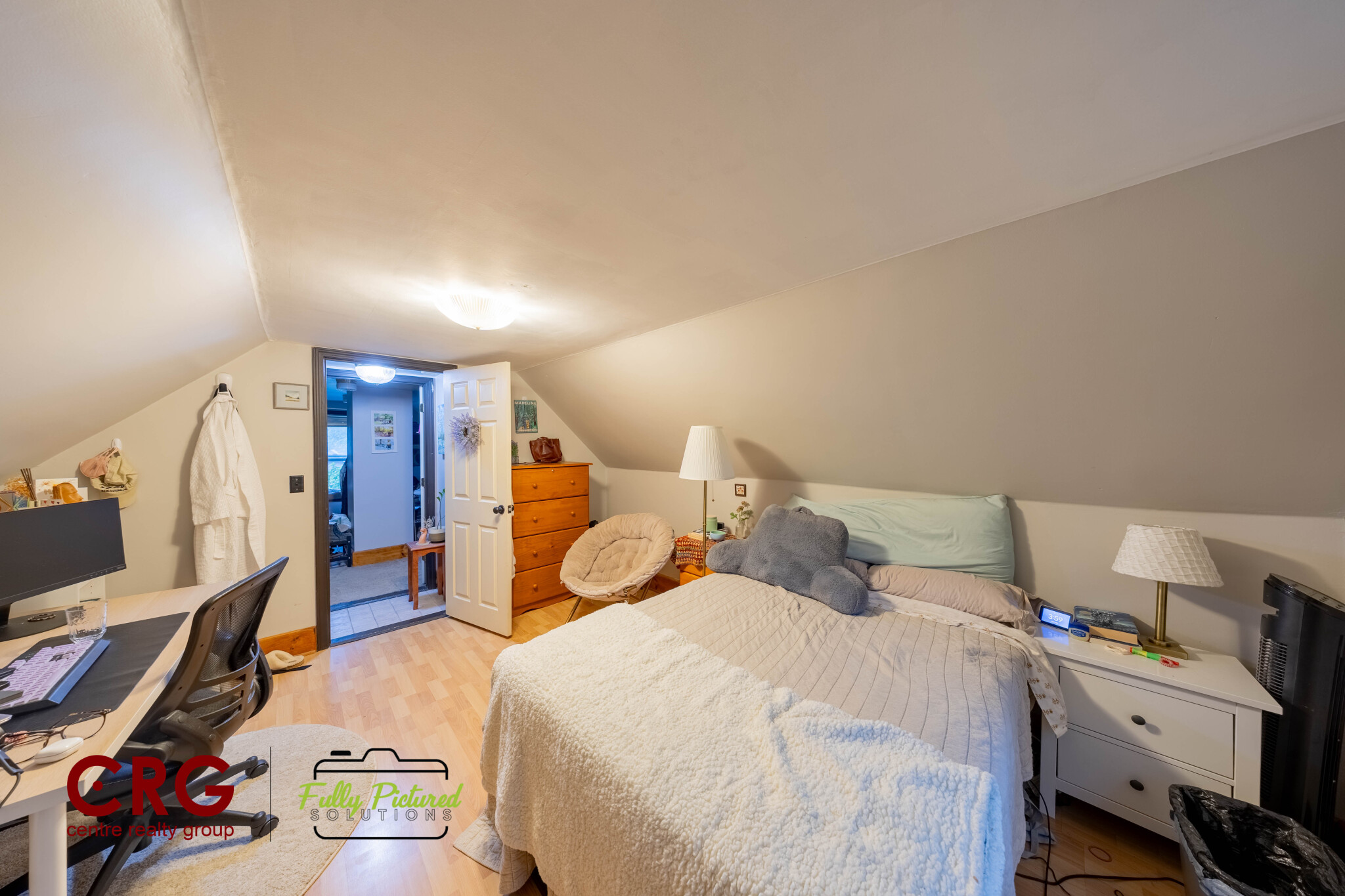 11 Beecher Ter, Newton Center