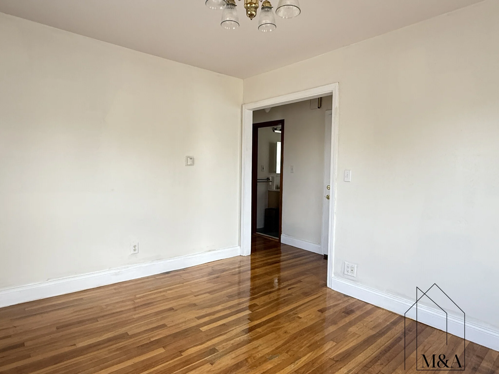 78 Glendower Rd, Roslindale