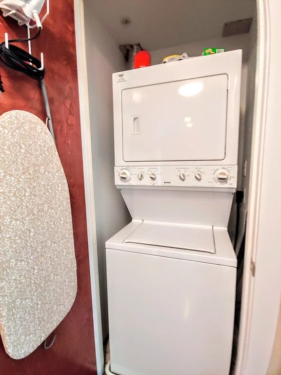 533 Cambridge St, Oak Square