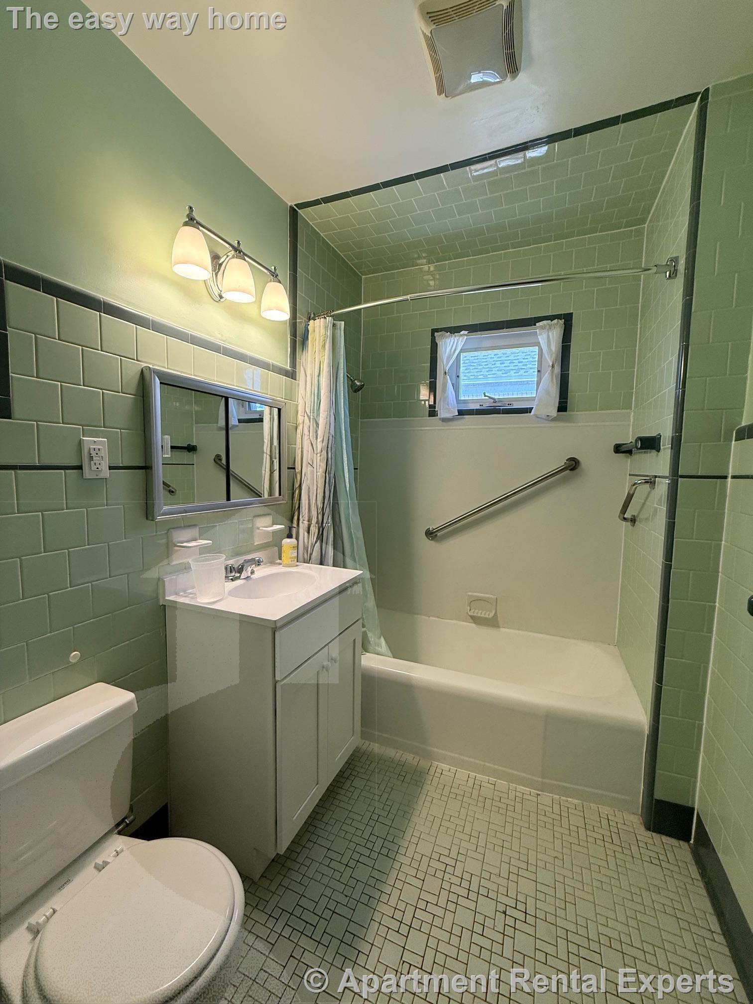 105 Bromfield Rd, Tufts