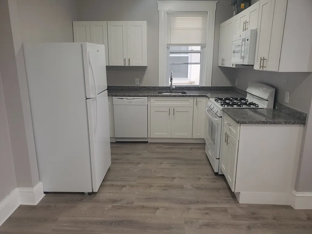 738 Washington St, Norwood