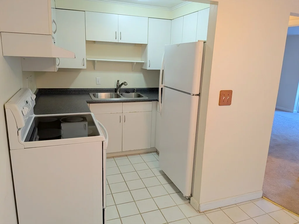 16 Juniper Rd, North Attleboro