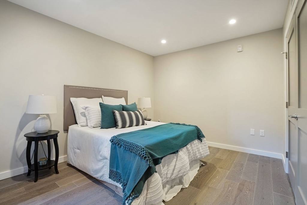 244 Hanover St, North End