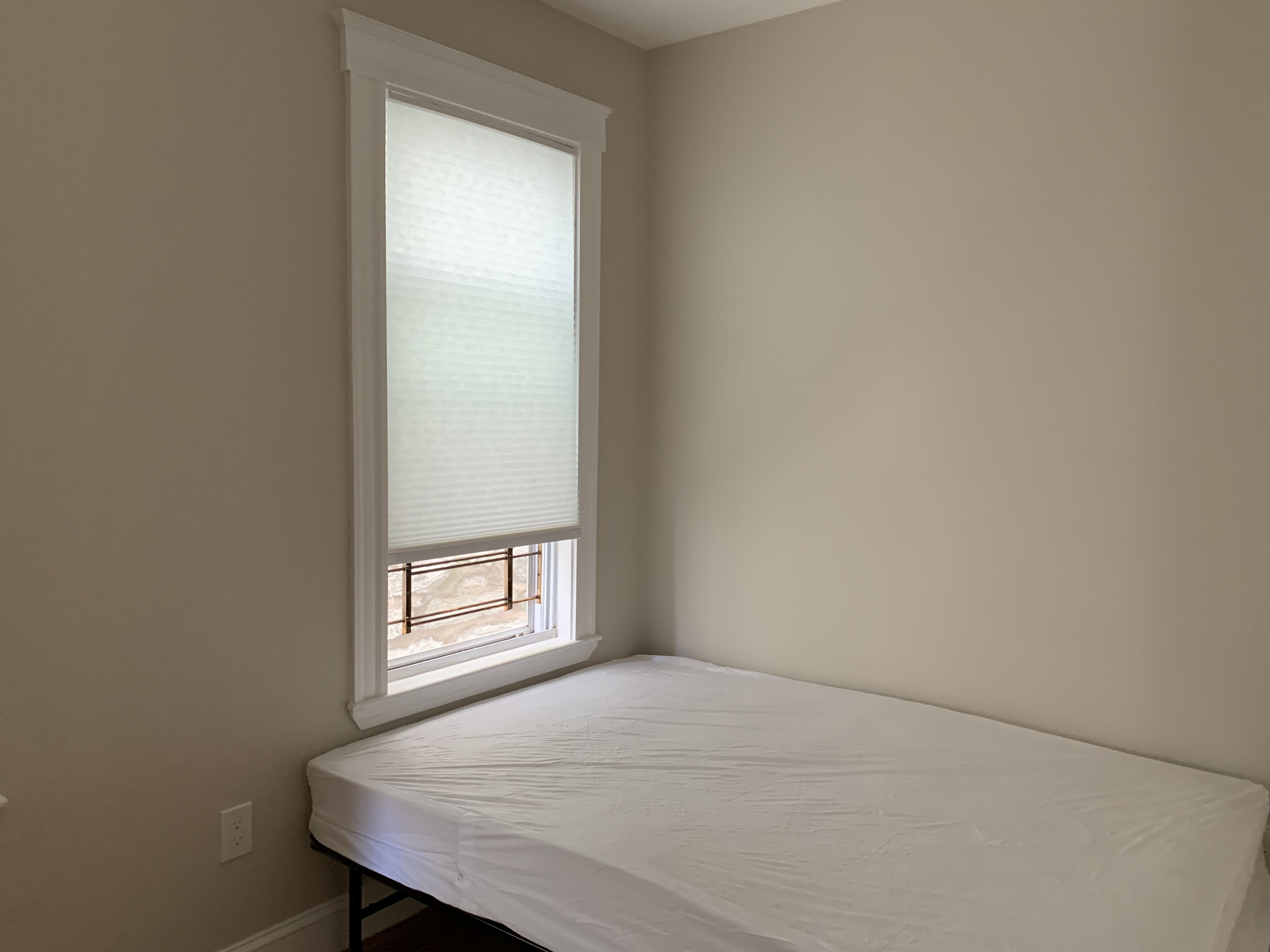 5 bed, 2 bath apartment for rent at 1146 Hillside St Unit 2, Mission Hill — photo 10 of 23