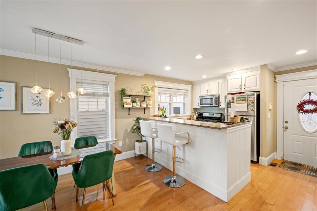 8 Mohawk St, South Boston