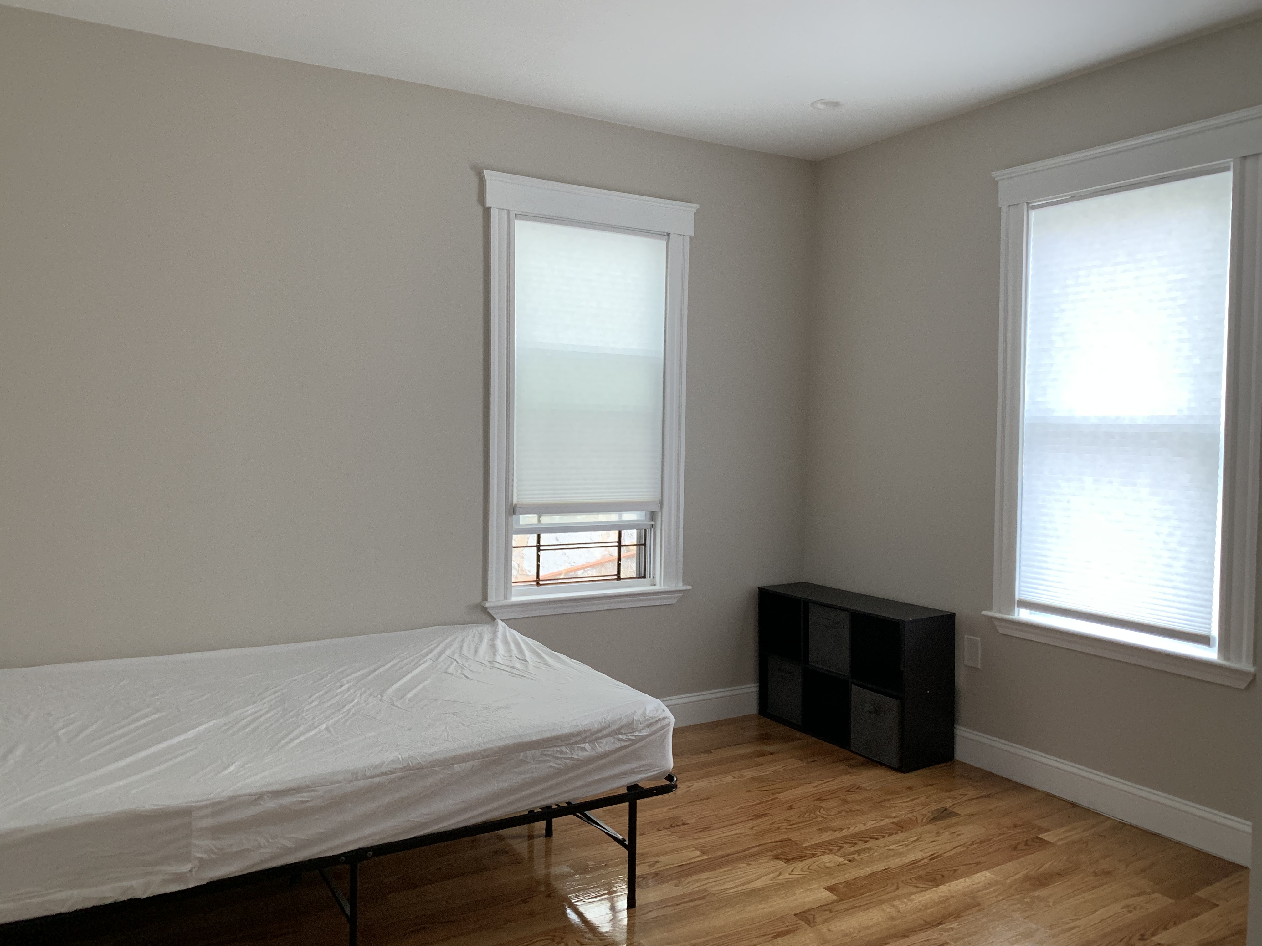 5 bed, 2 bath apartment for rent at 1146 Hillside St Unit 2, Mission Hill — photo 7 of 23