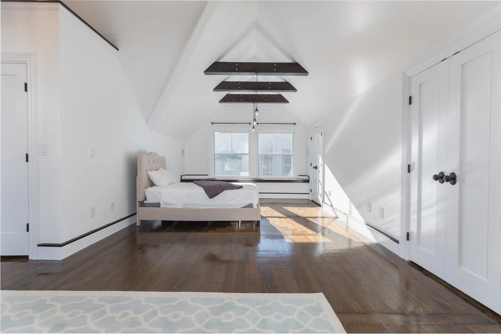 27 Howland St, Roxbury