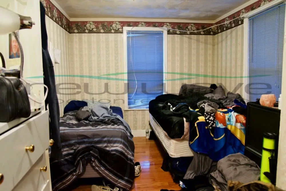 205 Hillside St, Mission Hill