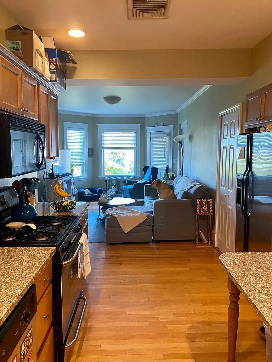 33 Main St, Winter Hill