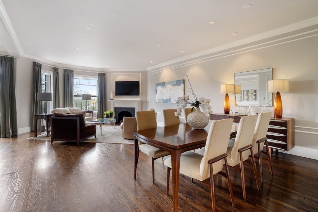 3 bed, 2.5 bath apartment for rent at 2116 Beacon St Unit 2, Back Bay — photo 11 of 28
