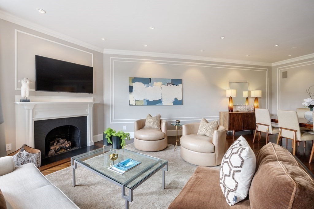 3 bed, 2.5 bath apartment for rent at 2116 Beacon St Unit 2, Back Bay — photo 14 of 28