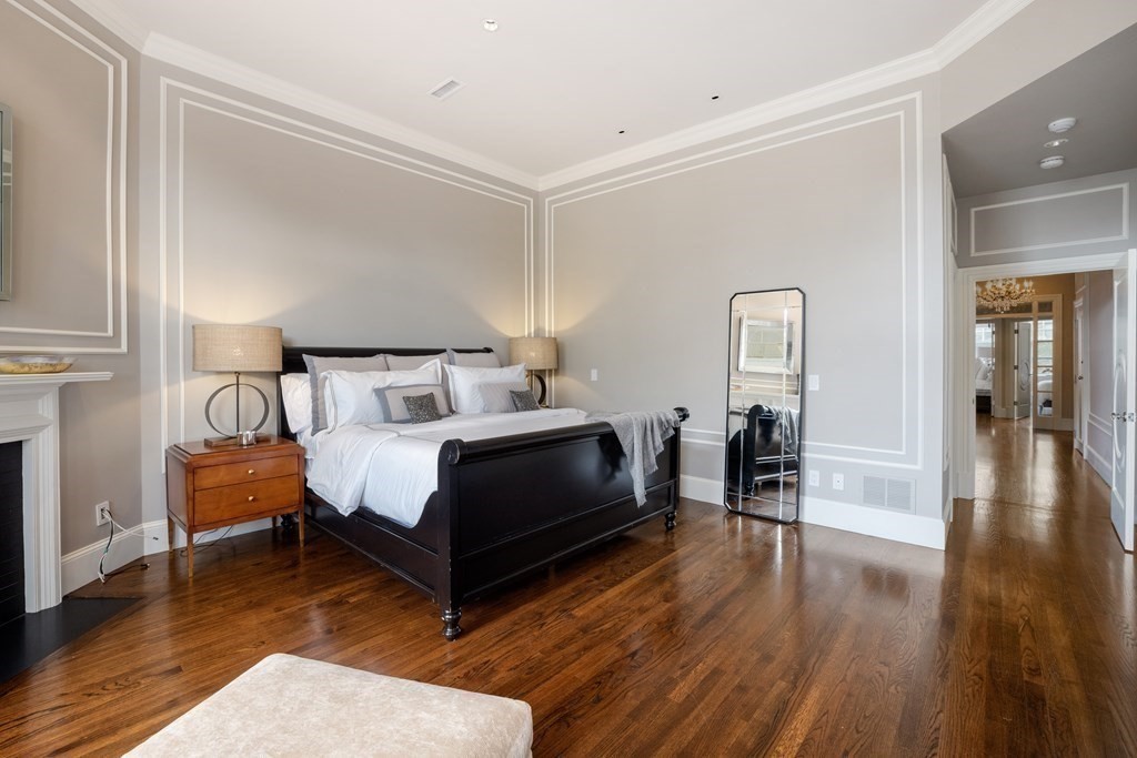 3 bed, 2.5 bath apartment for rent at 2116 Beacon St Unit 2, Back Bay — photo 16 of 28