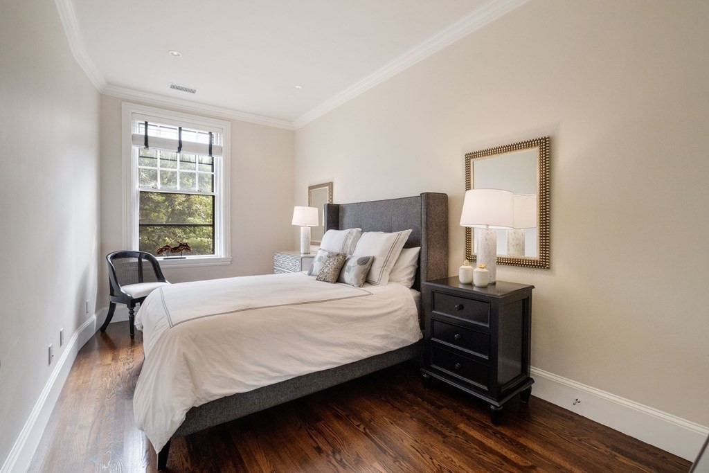 3 bed, 2.5 bath apartment for rent at 2116 Beacon St Unit 2, Back Bay — photo 21 of 28