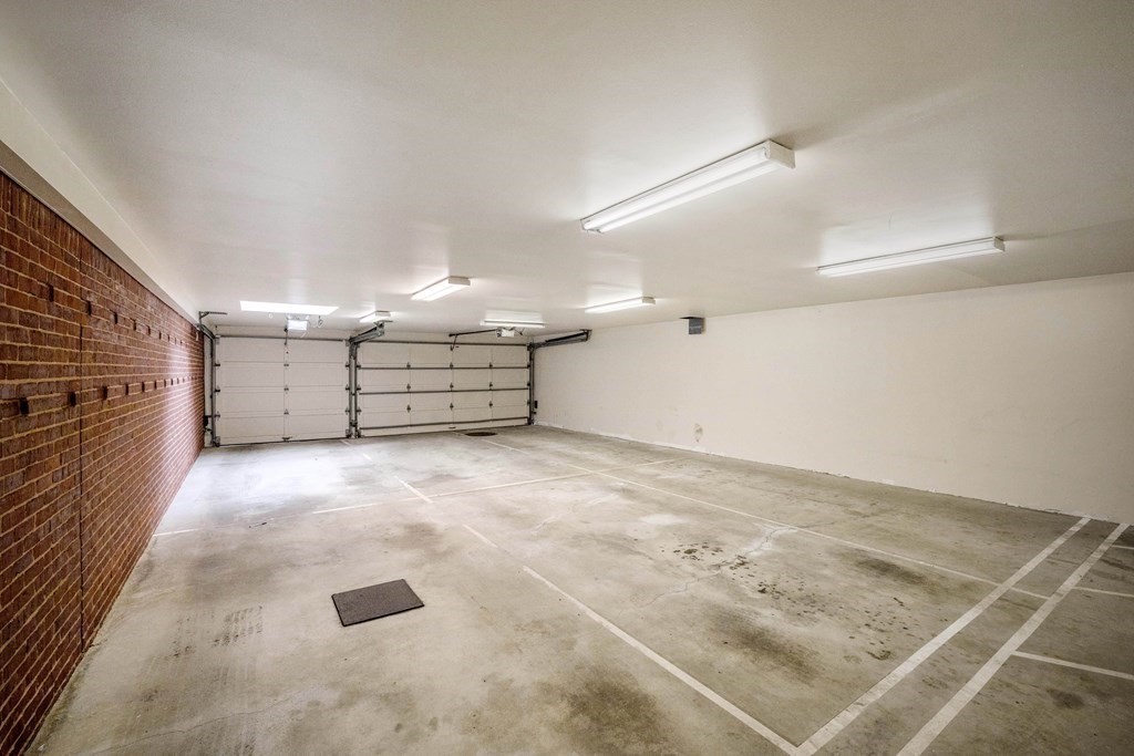 3 bed, 2.5 bath apartment for rent at 2116 Beacon St Unit 2, Back Bay — photo 25 of 28