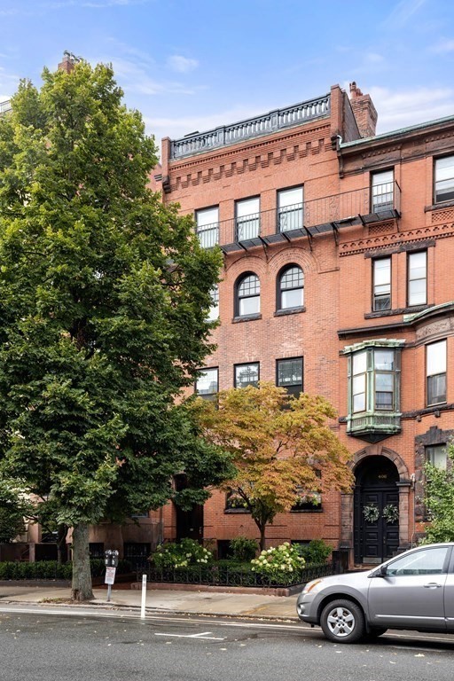 3 bed, 2.5 bath apartment for rent at 2116 Beacon St Unit 2, Back Bay — photo 26 of 28